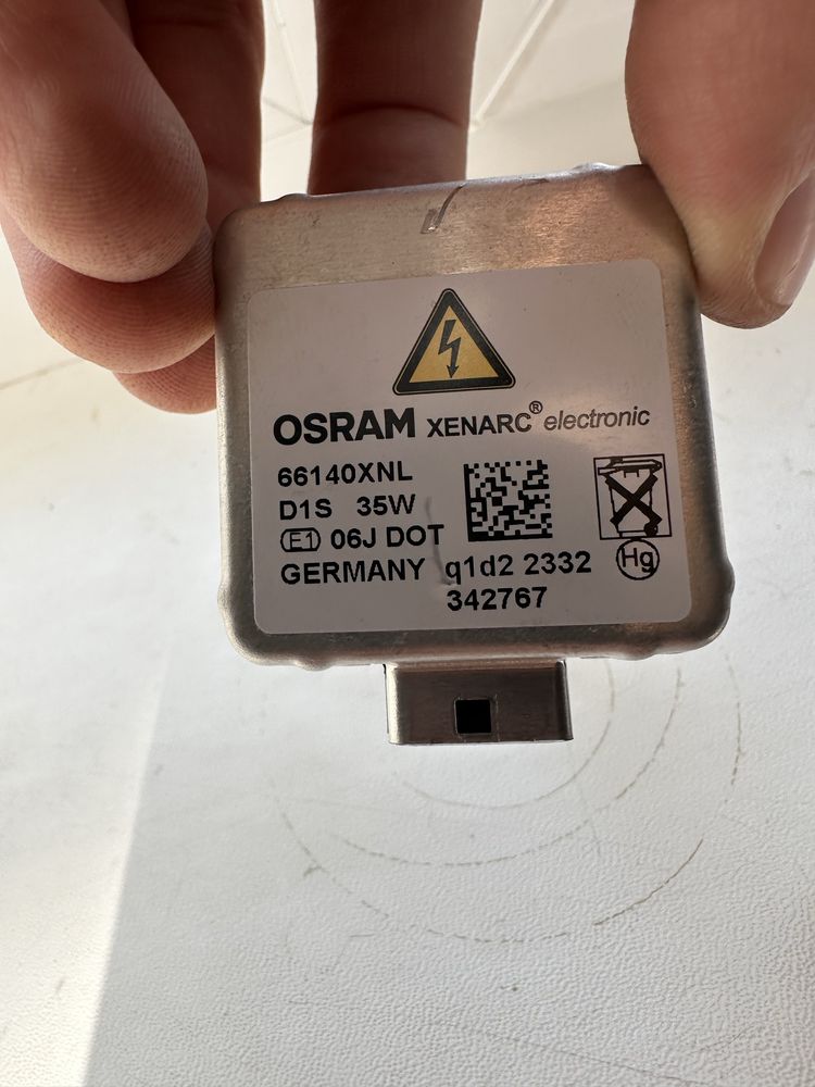 Ксенонові лампи Osram Night Breaker Laser D1S + bi xenon лінзи