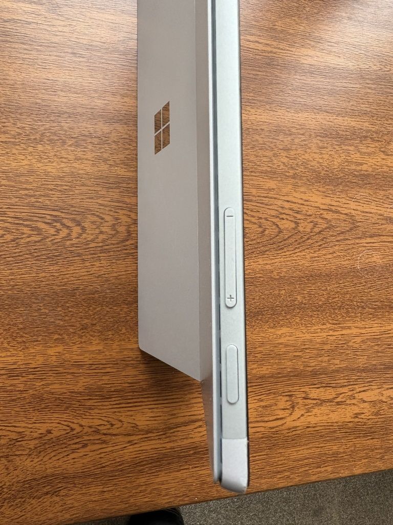 Продам два планшети Microsoft Surface Pro 7, 8/128 Гб