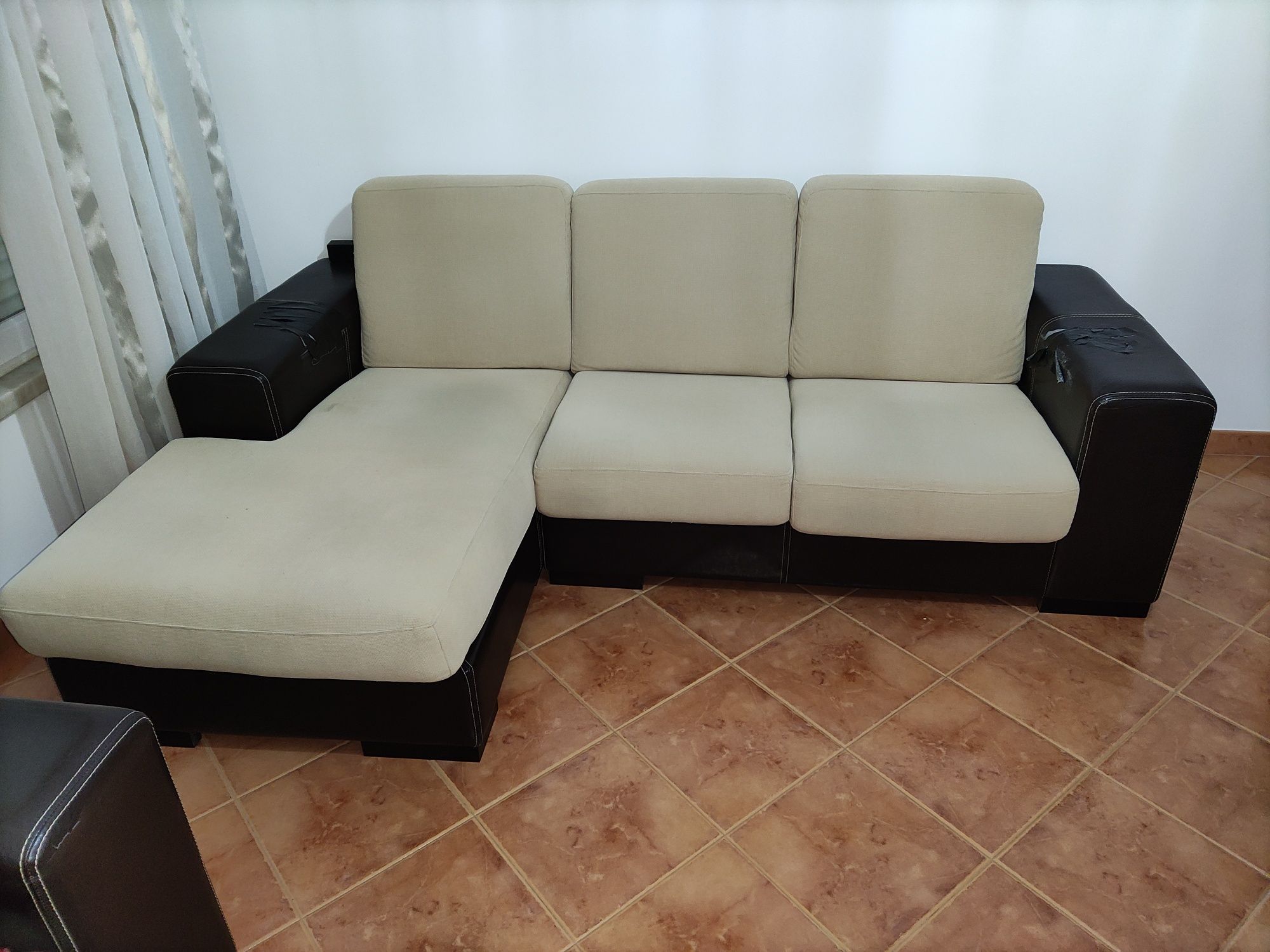 Sofás com chaise longue