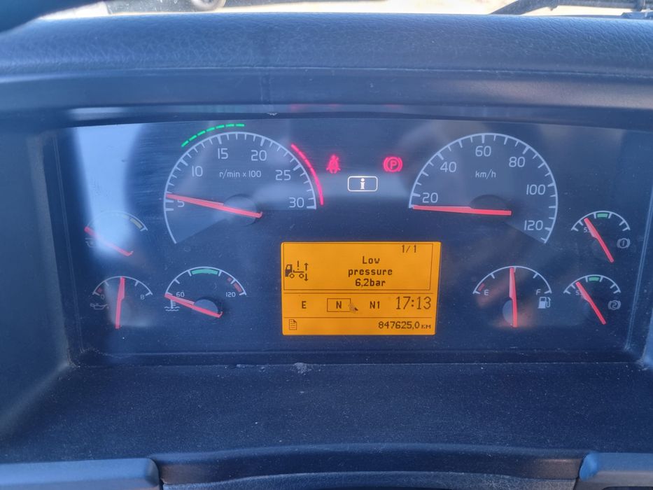Camião Volvo FM 300 Euro 5