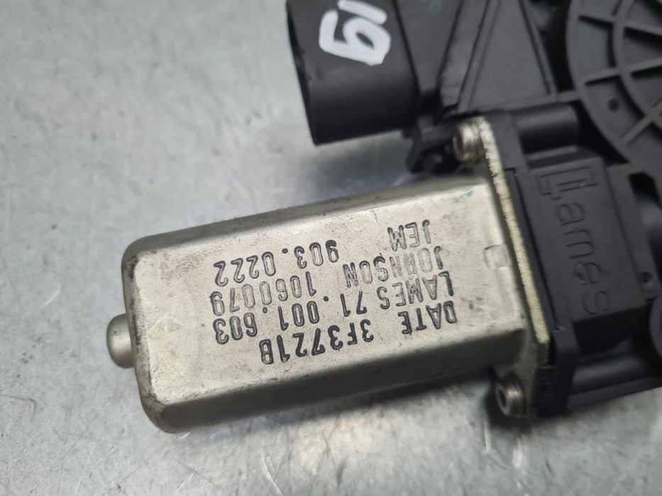 Motor vidro trás direito BMW 3 (E90)