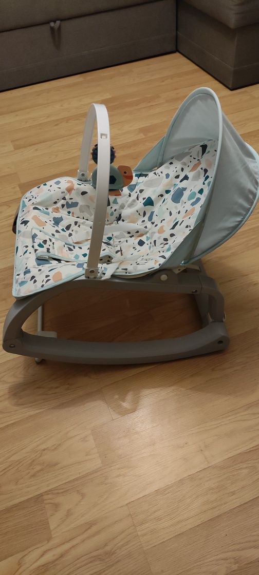 Кресло качалка Fisher-Price Deluxe Infant-to-Toddler Rocker Seat Paci