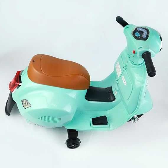Skuter Jeździk dziecięcy Turbo Challenge Vespa GTS