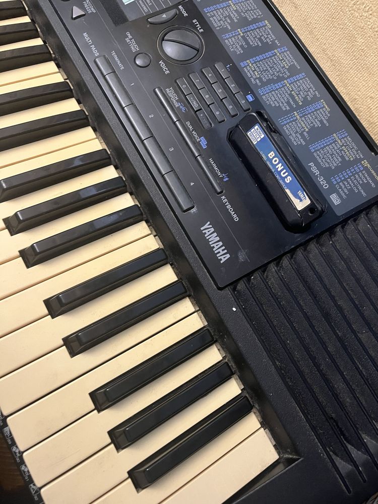 Yamaha PSR 320 синтезатор(під відновлення)