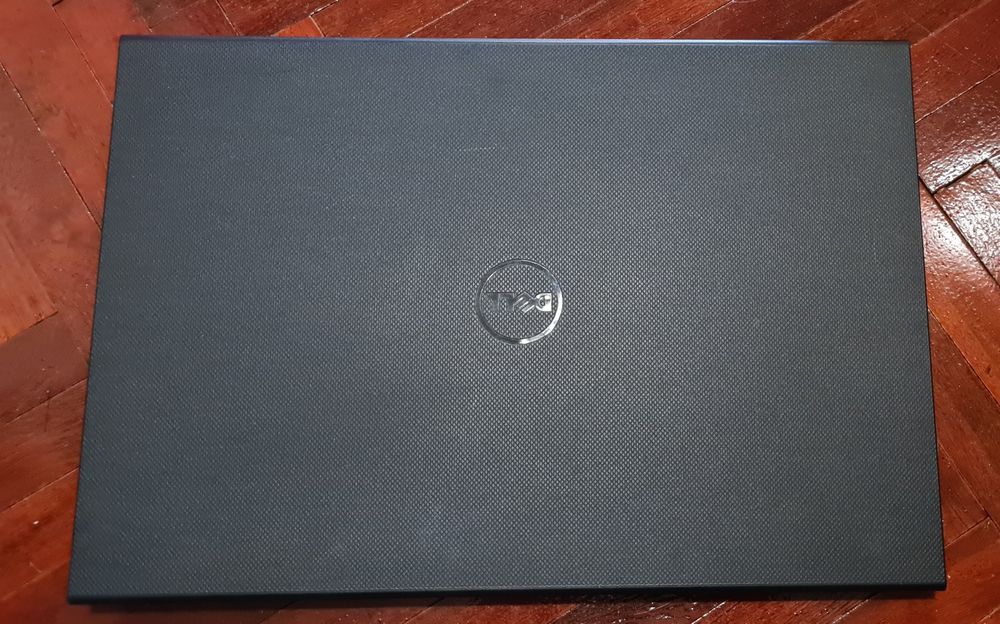 Ноутбук DELL Inspirion 15 3000