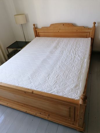 Łóżko drewniane ikea