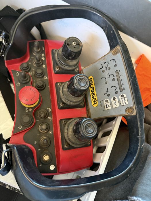 Volvo FMX com grua 20m e bascula