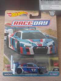 Hot Wheels Premium

Audi R8 LMS