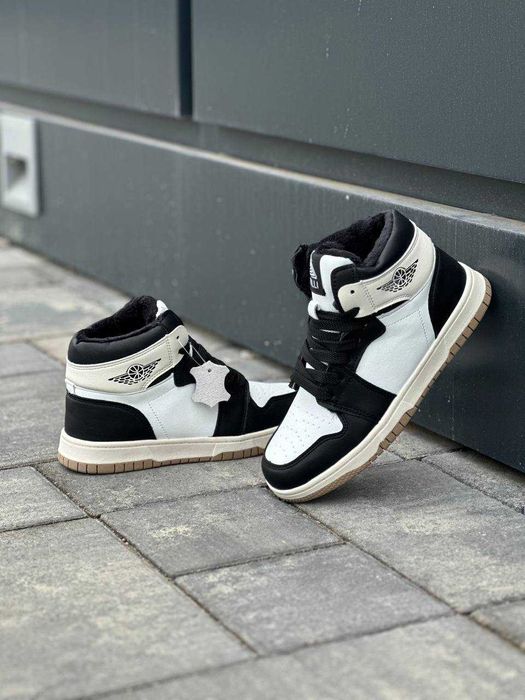 Зимові кросівки жіночі [36-41] Шкіряні на хутрі Взуття жіноче зимове