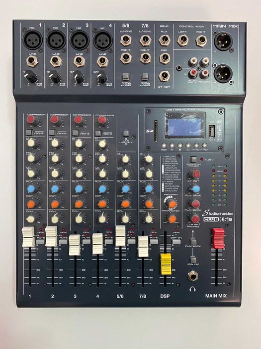 Vendo Mesa Mistura Studiomaster Club XS 8