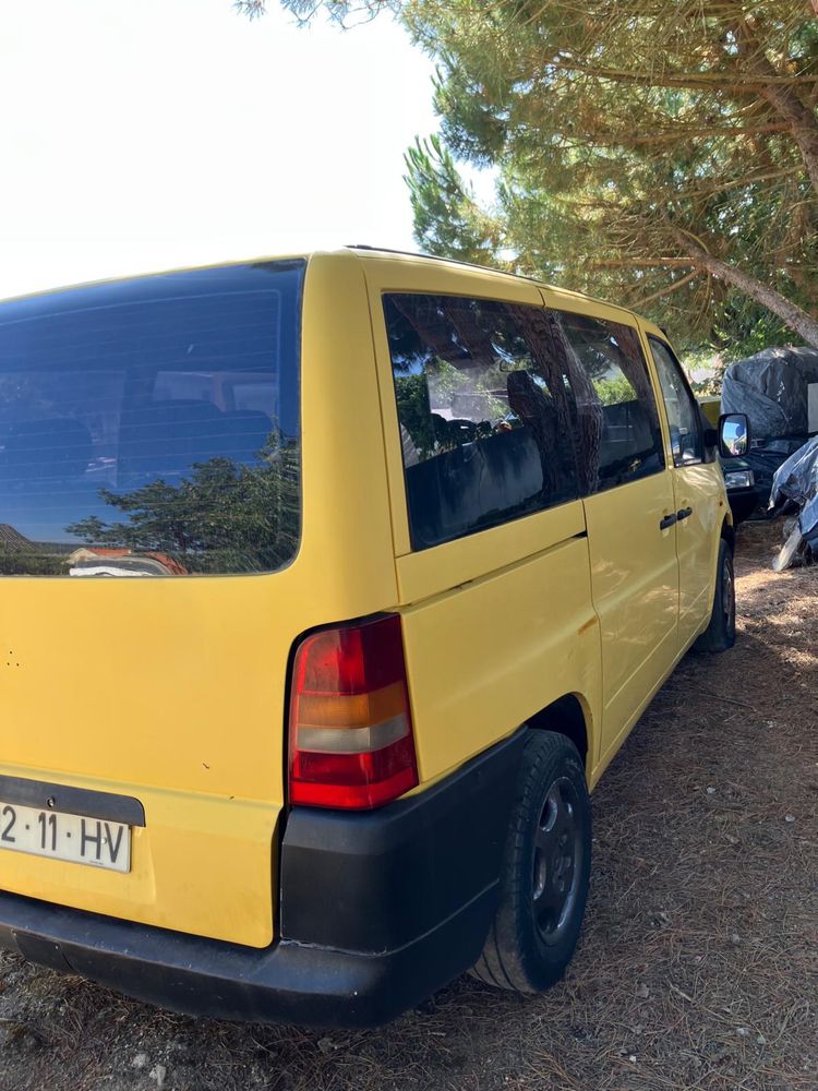 Mercedes-Benz Vito 110 CDI - 9 Lugares