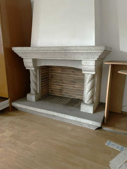 Lareira em granito (nunca utilizada)