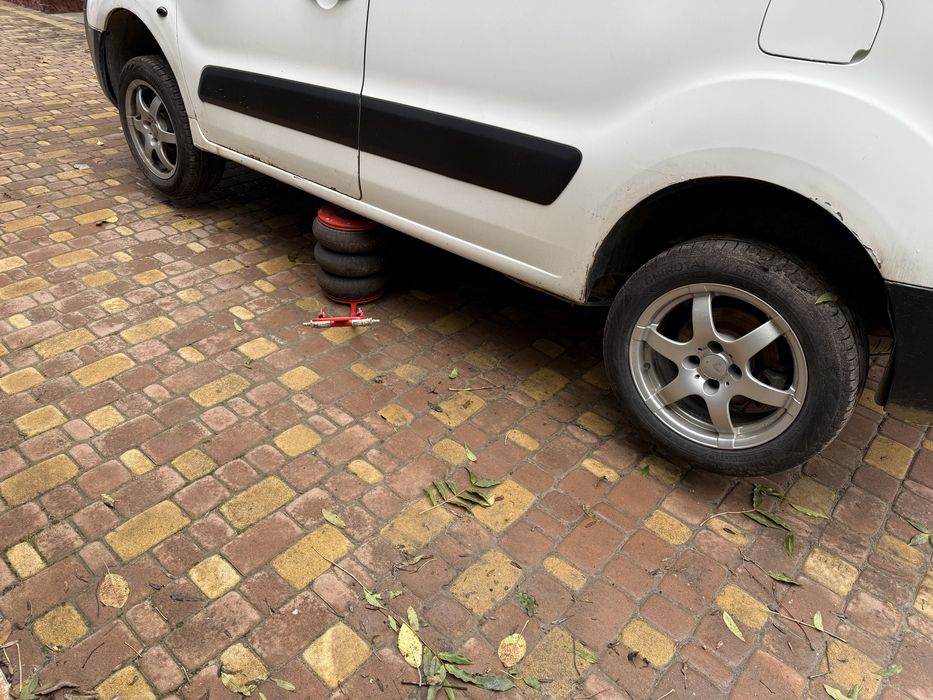 Б/У ЛІТНІ ШИНИ UNIROYAL RAINSPORT 5 205/55 R16 91 V та диски 4 108 16