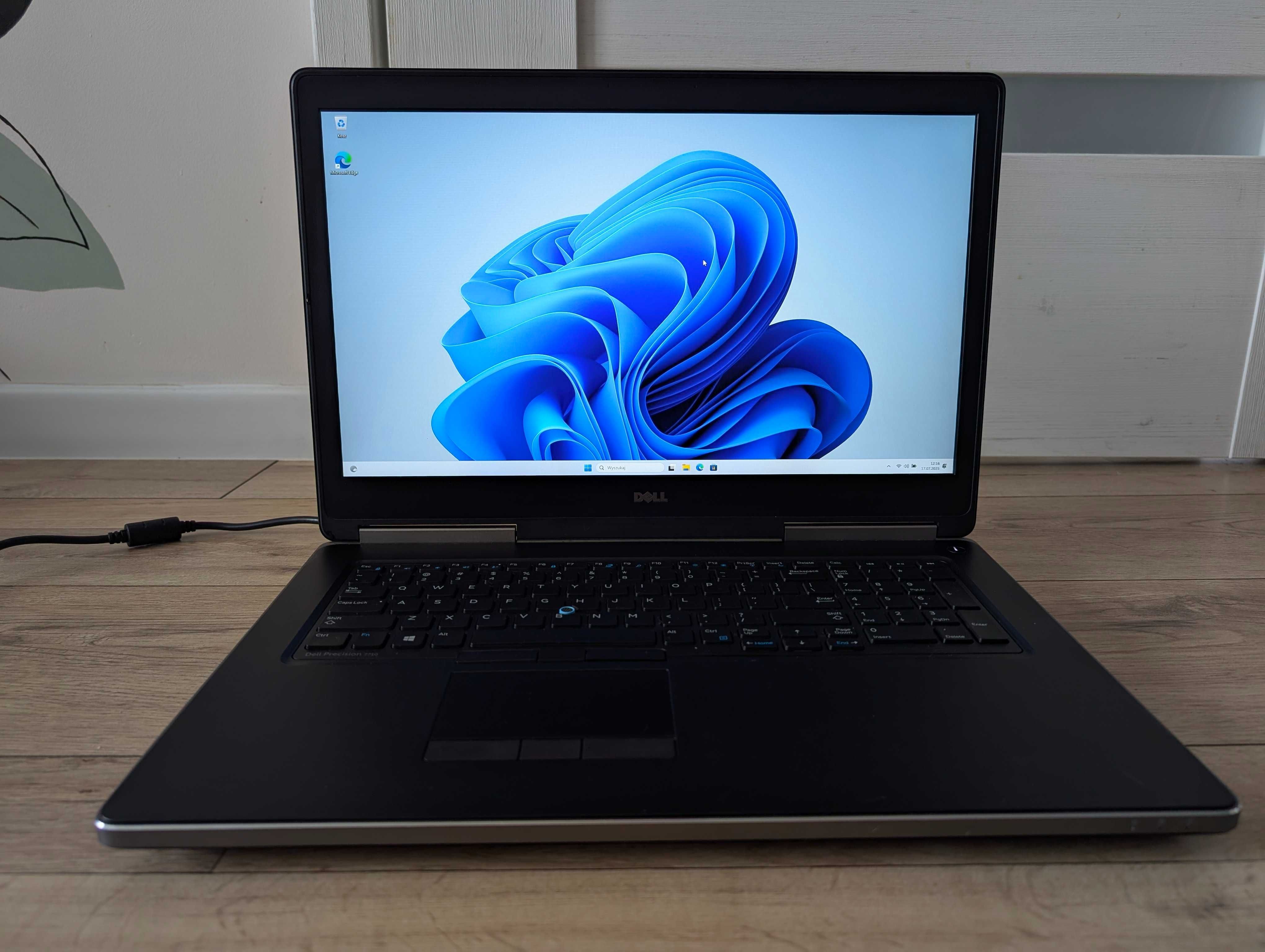 Laptop Dell Precision 7710 i5-6300HQ 48GB/2TB SSd+320GB HDD Modem WWAN