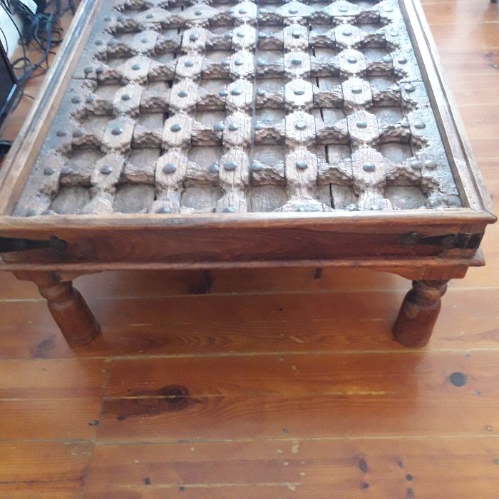 Mesa de madeira Teka