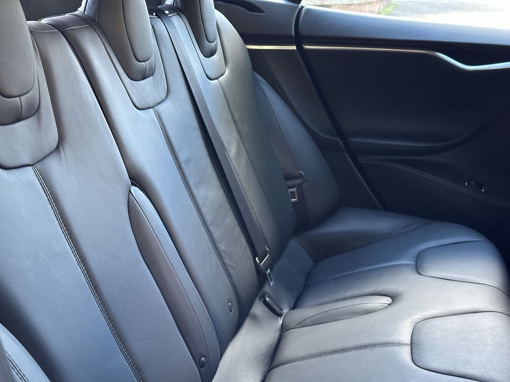 2013 Tesla model S 85 kWh