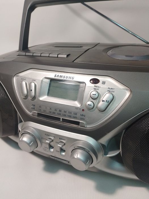 Бумбокс Samsung. Vcd.mp3