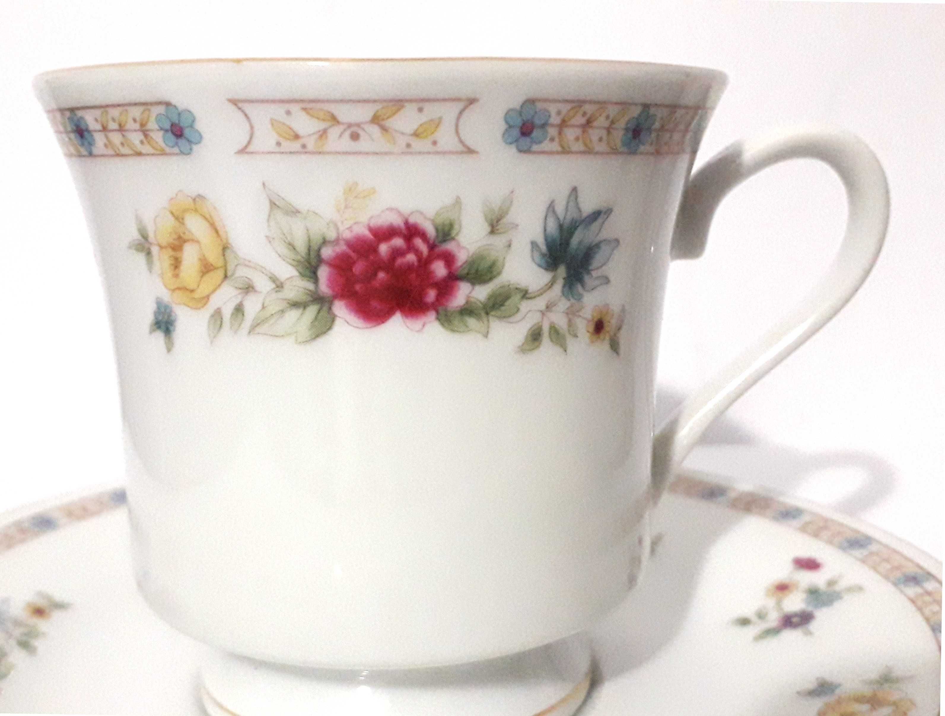 2 Chávenas de chá/café : Remington China / Fine Porcelain China