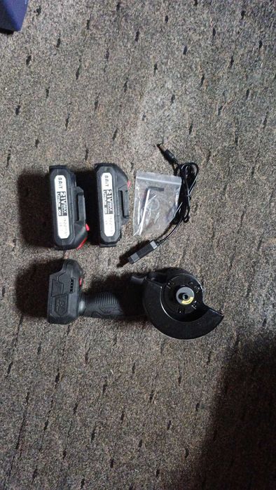 миниболгарка 21 вольт 2 аккума