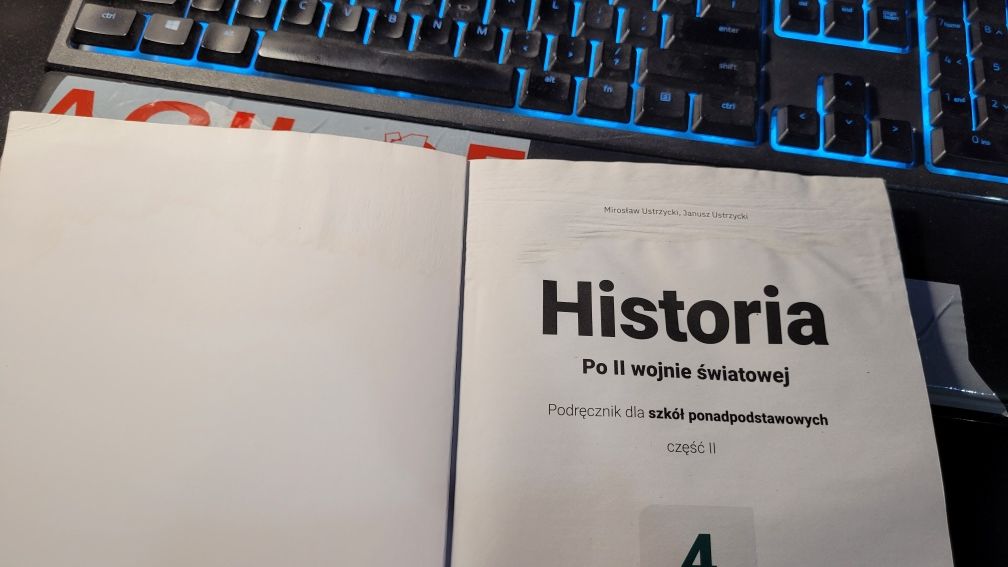 Książka Historia 4 cz.2 Operon