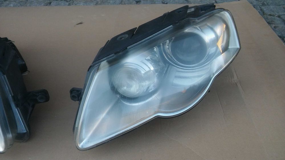 VW Passat B6,od 05r,lampy przód,XENON,Lewa+Prawa,kompletne,Valeo,orygi