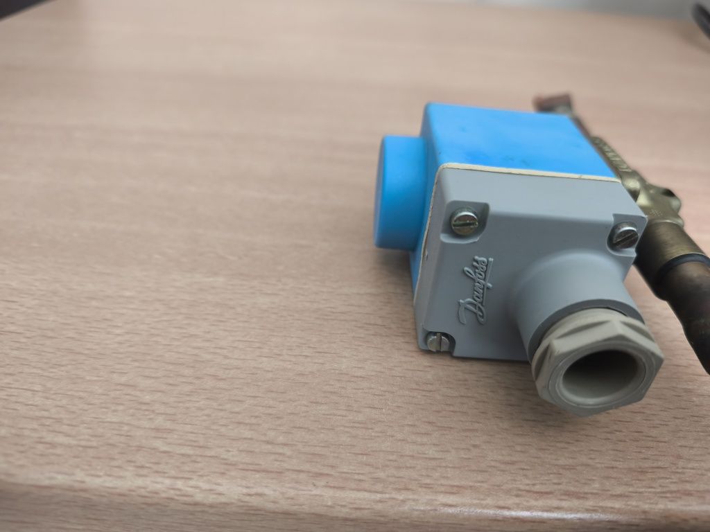 Zawór Danfoss EVO 103 z cewką 230V 50Hz IP65 (lut. 16 mm (5/8")) 032L2