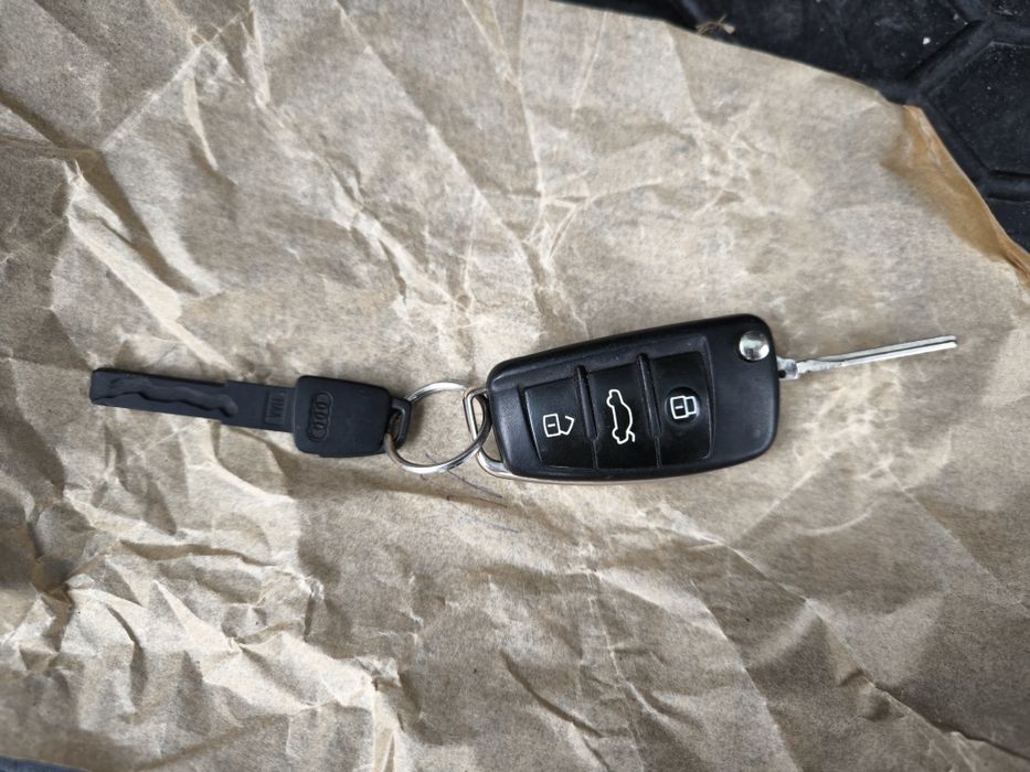Ключ до audi А6 433 МГц