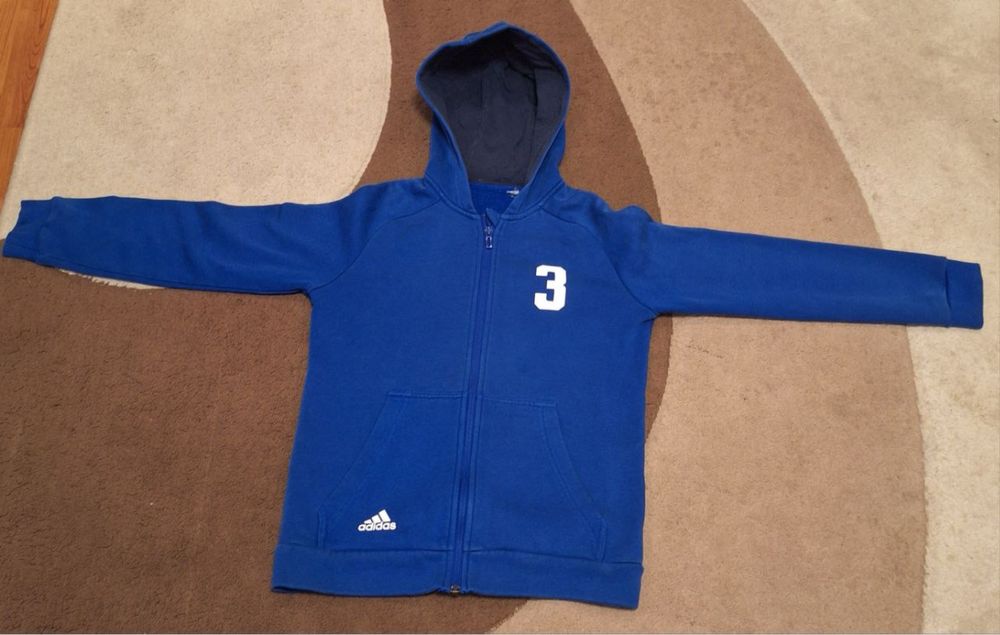 Продам кофту  фирмы Adidas теплую