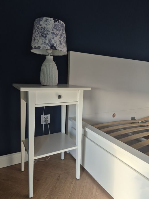 Łóżko + 2 stoliki