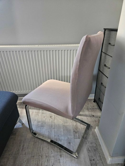 Pokrowce na krzesła elastyczne 4 sztuki beżowe cappuccino komplet