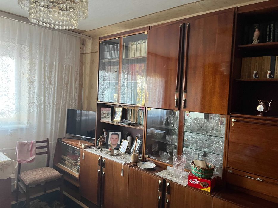 Продається трикімнатна квартира Процишина б.9