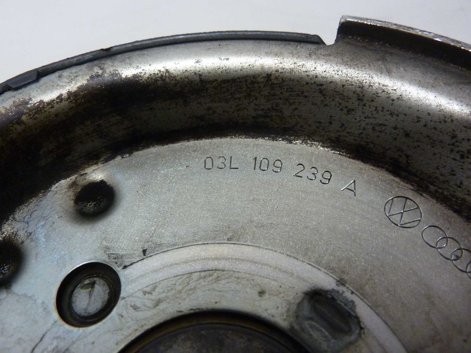 AUDI A4 B8 lift A6 C7 2,0 TDI CJC CGL koło wałka rozrządu 03L109239A