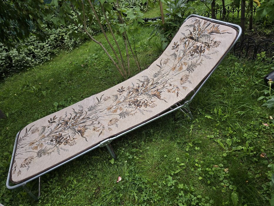 Łóżko polowe turystyczne z miękkim i wygodnym materacem regulowany zag