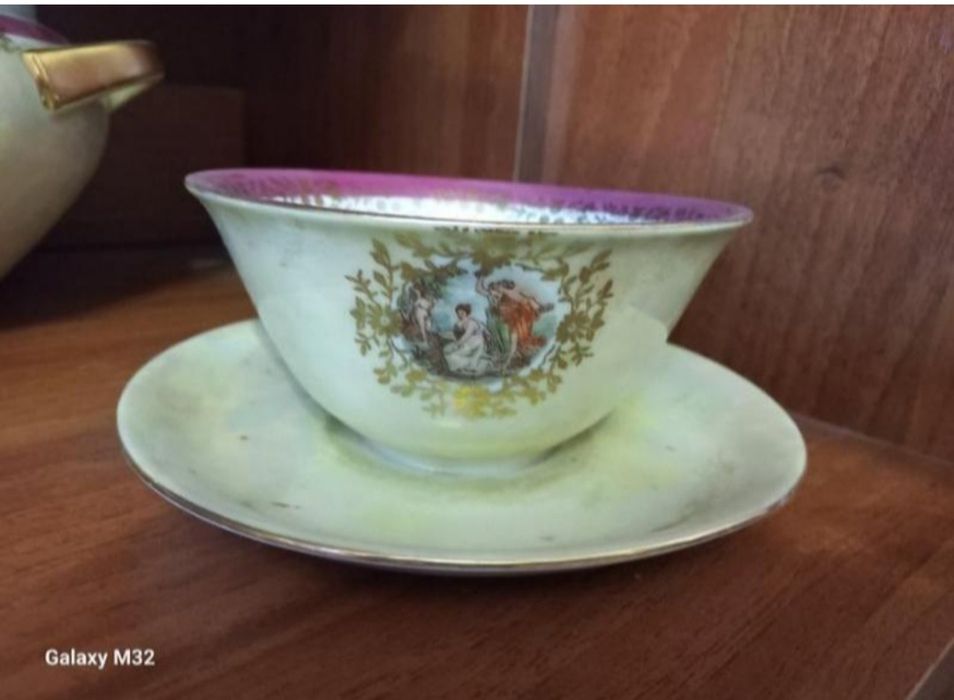 Порцеляновий бульйонник ГДР