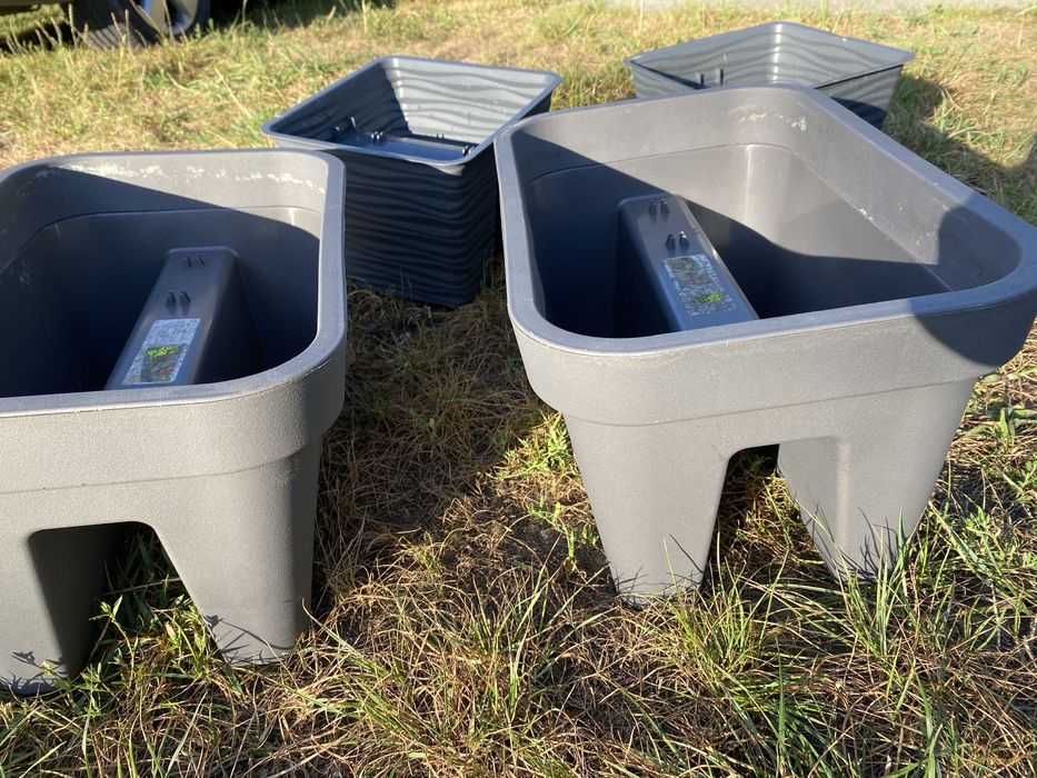 4 doniczki balkonowe na balustrade