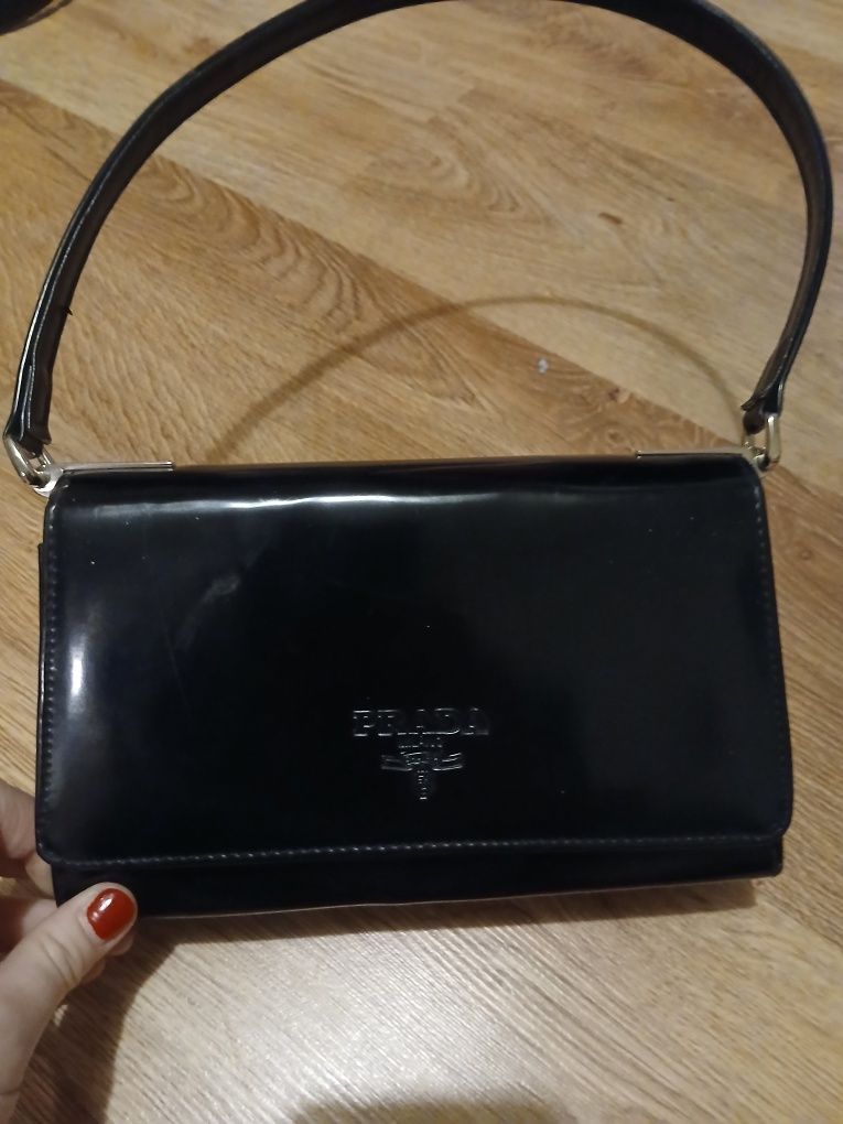 Prada, sliczna torebka damska na ramię