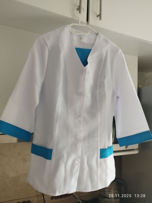 Медичні костюми 50 і 48 розміри.Нові.