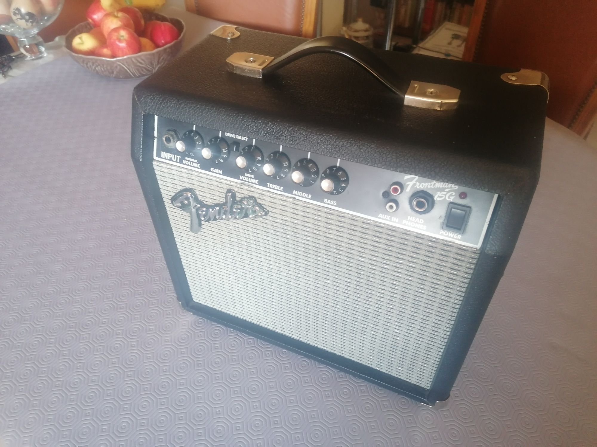 Amplificadores Para guitarra, bandolim cavaquinho e outros de corda.