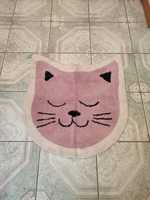 Nowy dywan do pokoju dziecięcego Kot