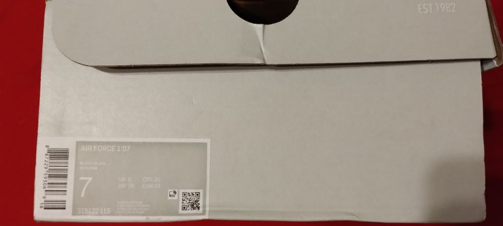 Buty sportowe NIKE AIR FORCE 1 07 r.40