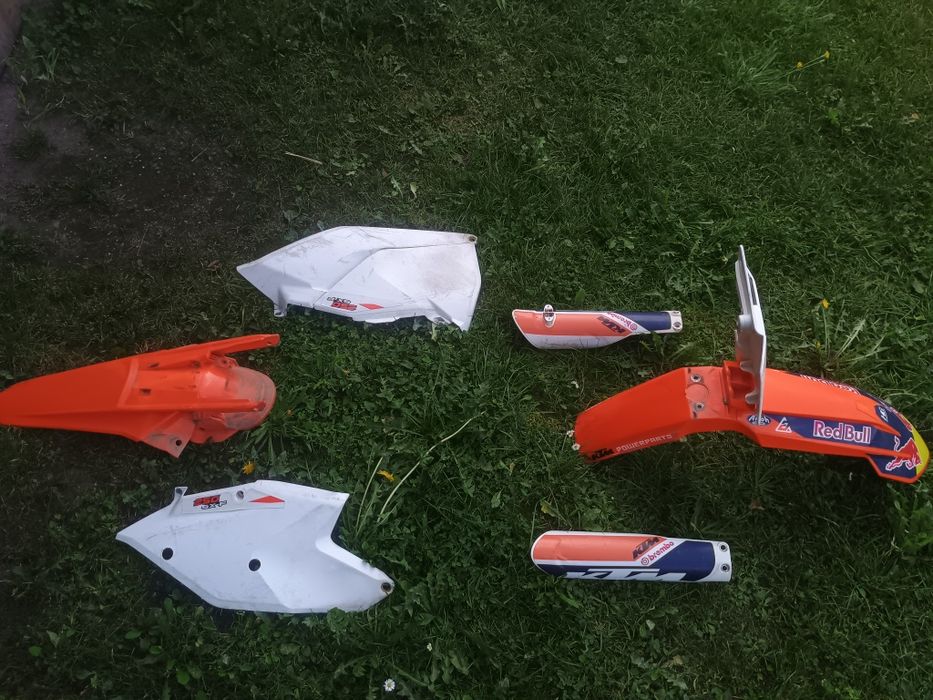 KTM 16-18 części i inne akcesoria  plastiki CENA ZA WSZYSTKO