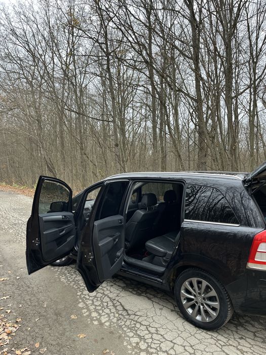 Продам Opel zafira b рестайлинг торг