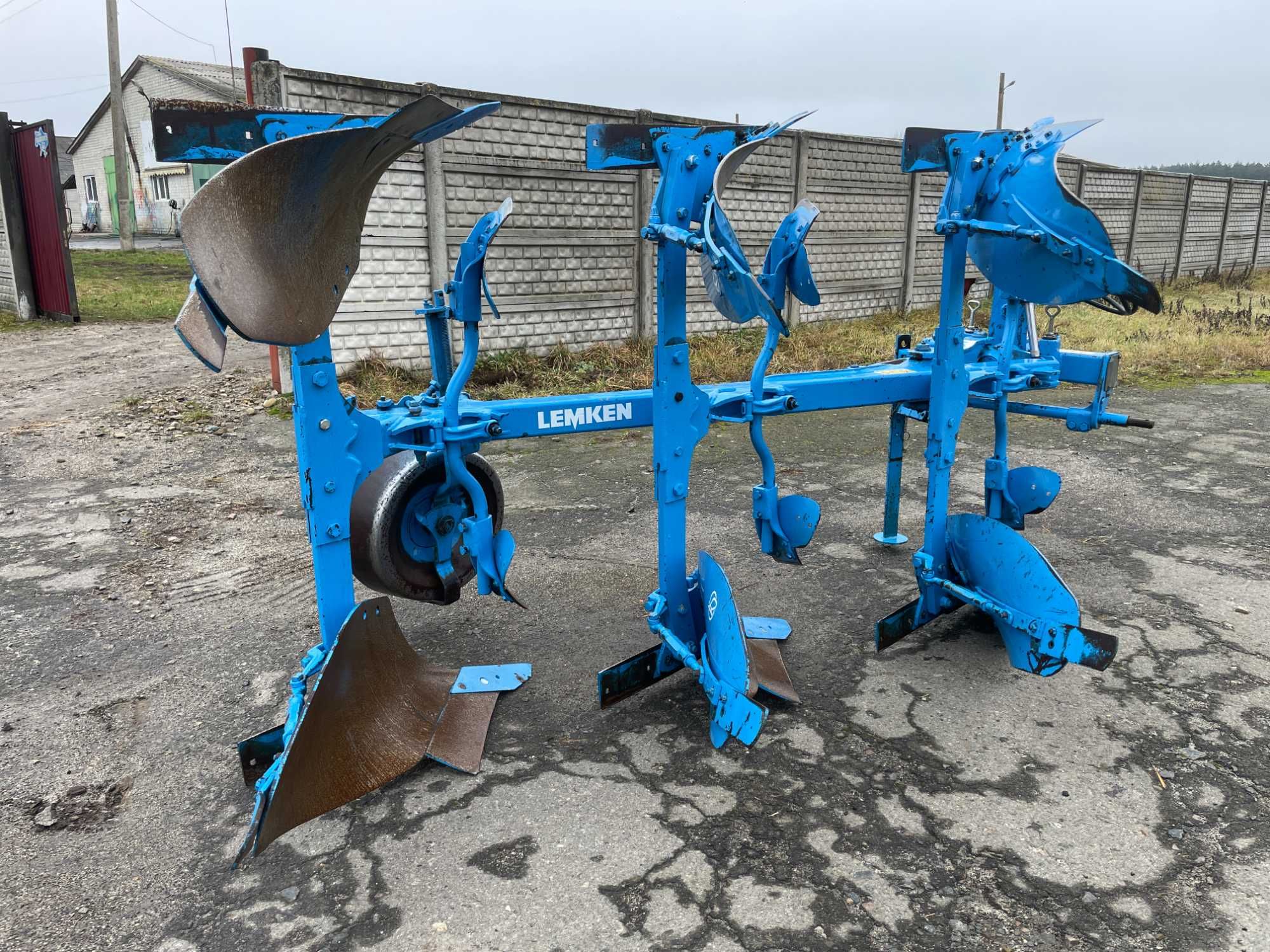 Плуг оборотний 3-корпусний Lemken opal  090 90 110