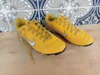 Chuteiras  Nike  35