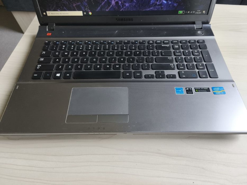 Laptop Samsung 17 cali i7 16gb SSD 256gb GeForce 2gb
