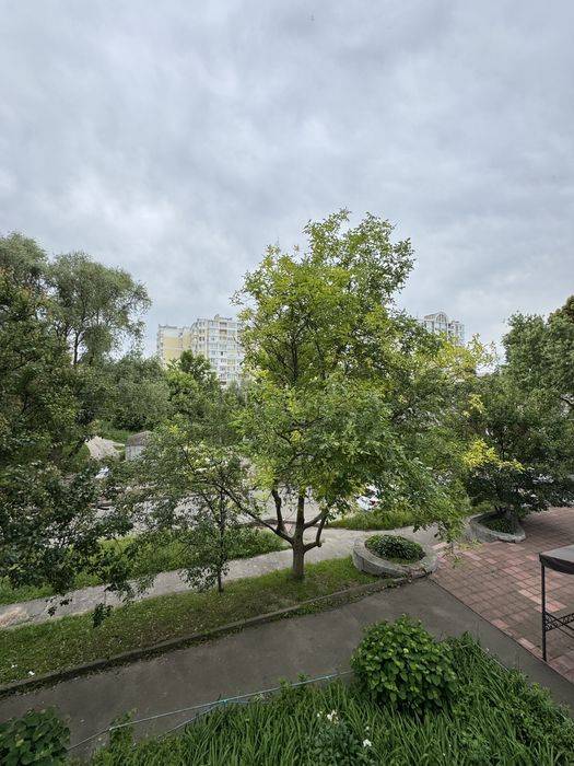 Продаж 2- во кімнатної квартири в центрі міста