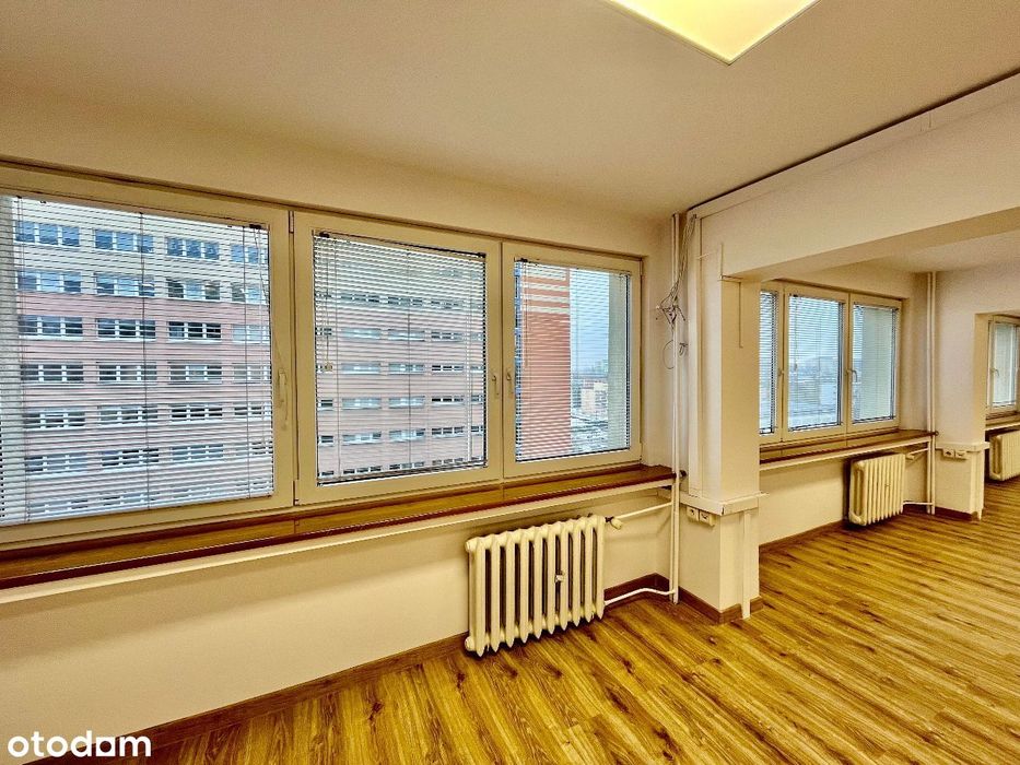 przestronny lokal typu open spice- pow. ok 57 m2