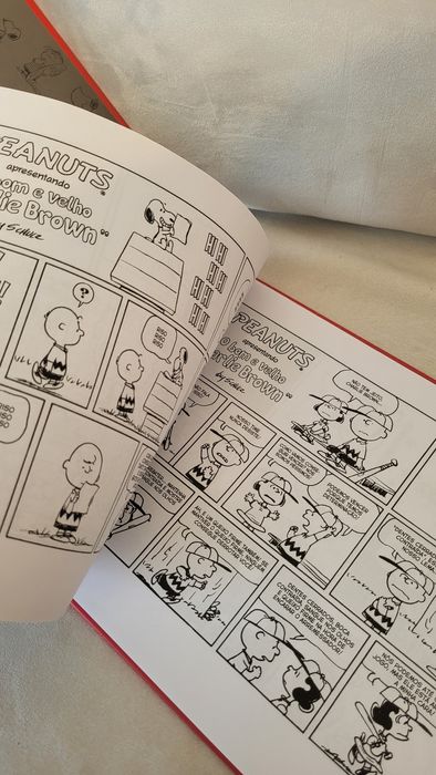 Livro de coleção Snoopy