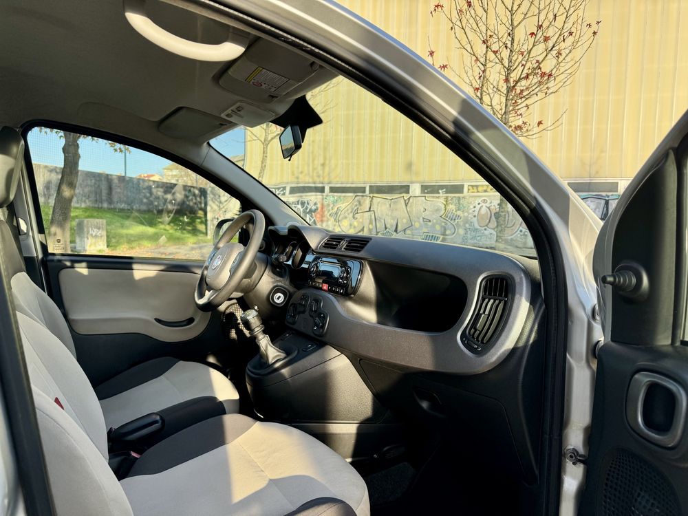 Fiat Panda 1.2 69cv Lounge Bi-Fuel - Desde 80€ Mês