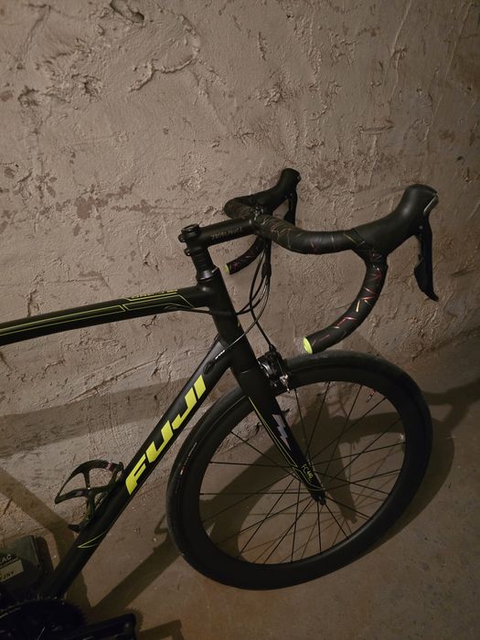 Fuji roubaix 61 XXL rower szosowy, koła Csc shimano 105